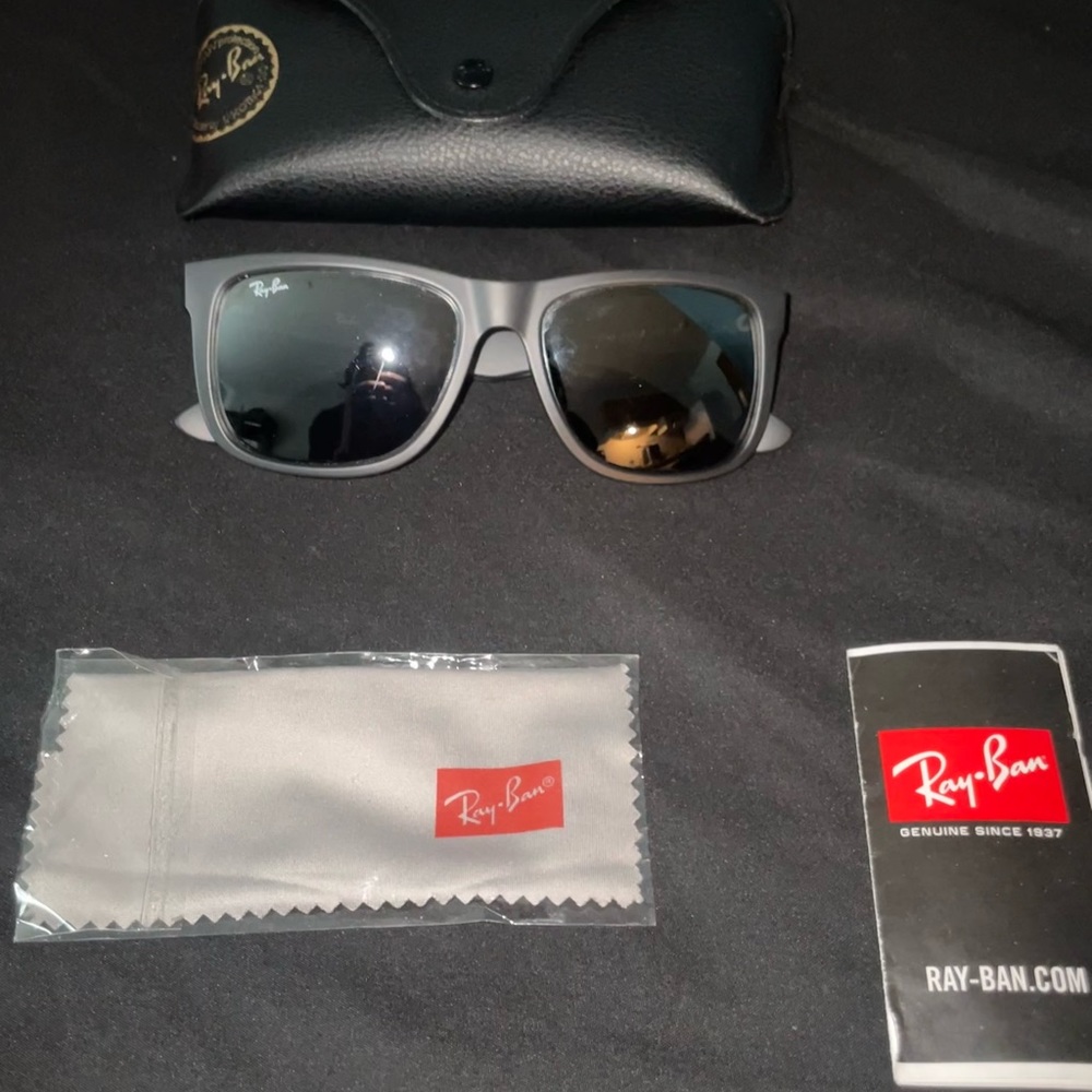 Ray-Ban Shades RB 4146
